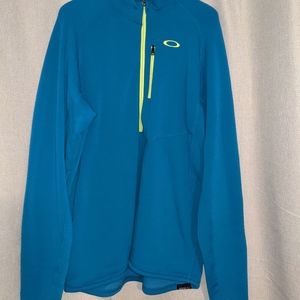 Men's Oakley Pull Over in XXL TTG